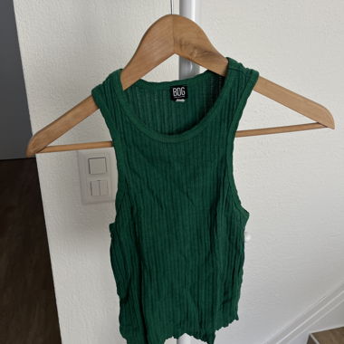 Green crop top