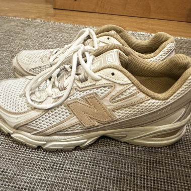 New Balance 574 beige