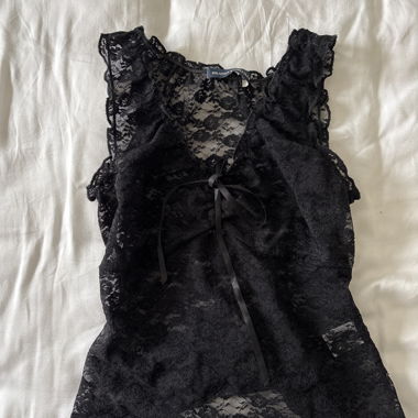 Lace tight fit brandy melville top 