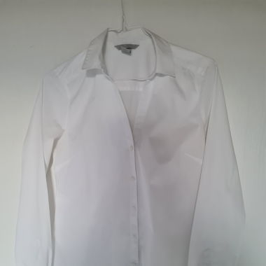 Weisse klassische Bluse