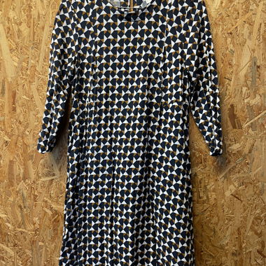 Gemustertes Kleid
