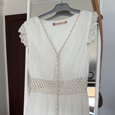 Weiss/beiges Kleid