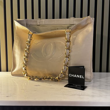 ORIGINAL CHANEL BAG WITH CERTIFICATE 