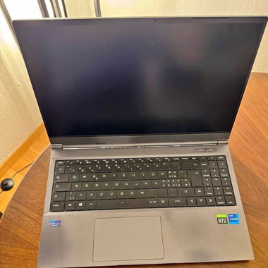 Gaming Laptop RTX 3080 / 16GB VRAM