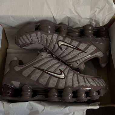 Night shox maroon
