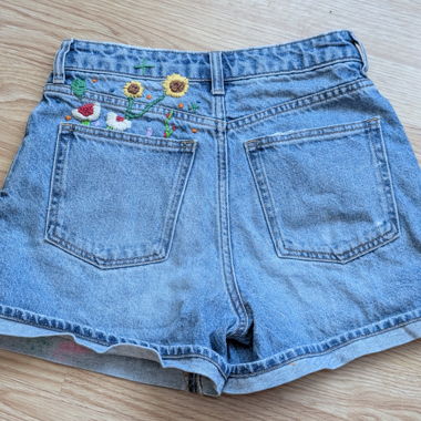 H&M Kurzhoe Jeans EU 34 customised 