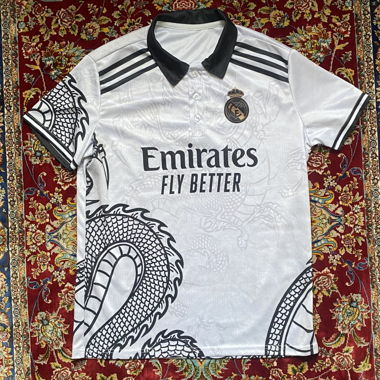 Real Madrid Trikot Drache