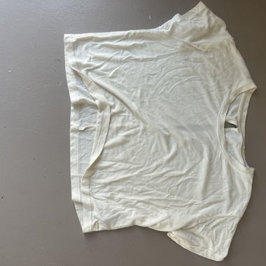Top bianco a maniche corte