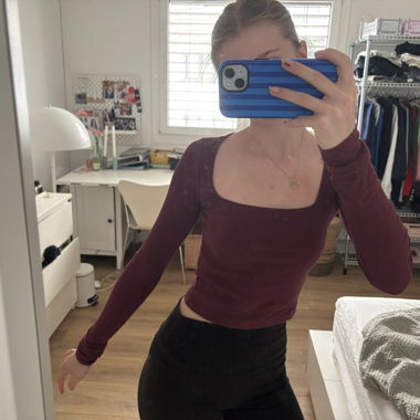 Burgundy long sleeve top