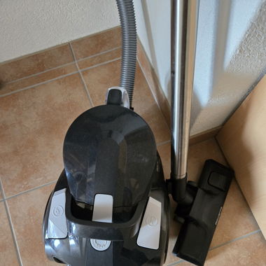 A vendre aspirateur Rowenta