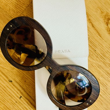 Lunettes de soleil Prada