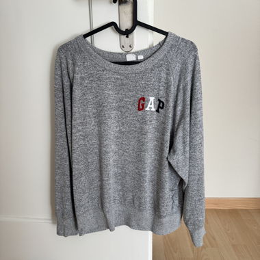GAP grey jumper with sequin heart