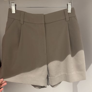 elegant short pants