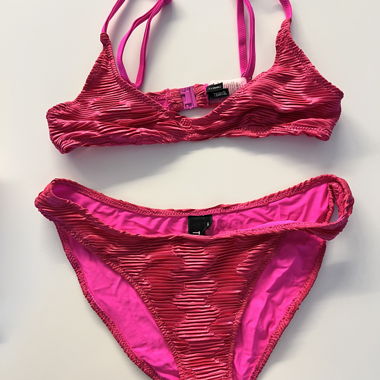 Pinkes Bikiniset von Triangl 