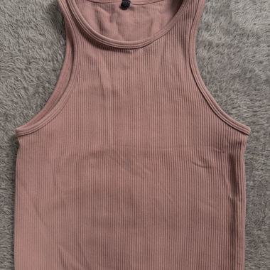 Ribbed pink tank top