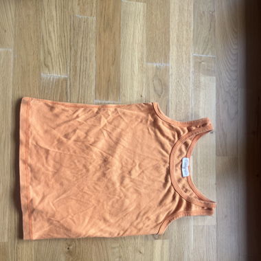 Orange tank top from Lodispotto