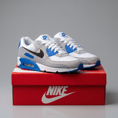Nike Air Max 90 Sneakers