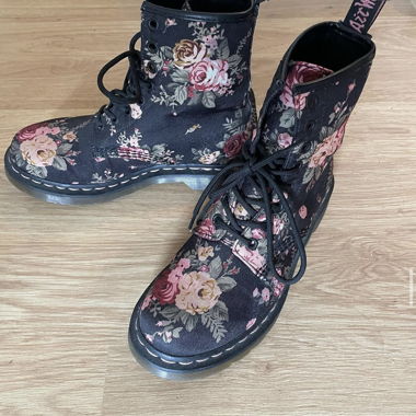 Blumen Doc Martens
