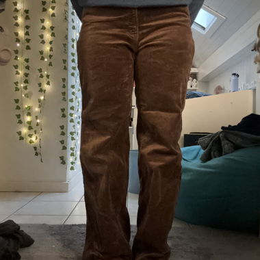 Pantaloni in velluto a coste vita alta