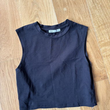 Zara Schwarzes ärmelloses Top