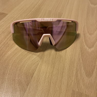 pinke Blitz Brille