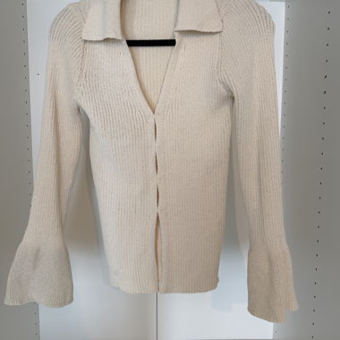 Cardigan beige in maglia con maniche svasate