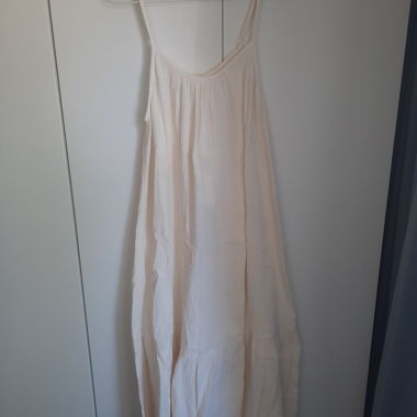 Abito estivo color crema