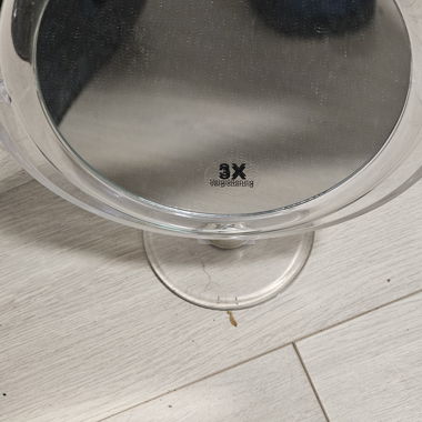 Tischspiegel mit Vergrösserung
