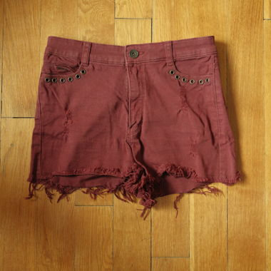 Shorts en denim bordeaux Clockhouse taille 36