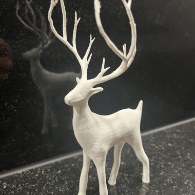 Cerf blanc, imprimé en 3D