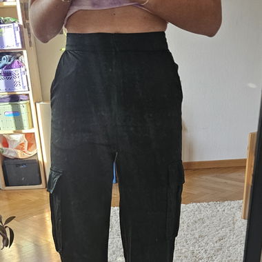 Dunkelgrüne Satin-Hose
