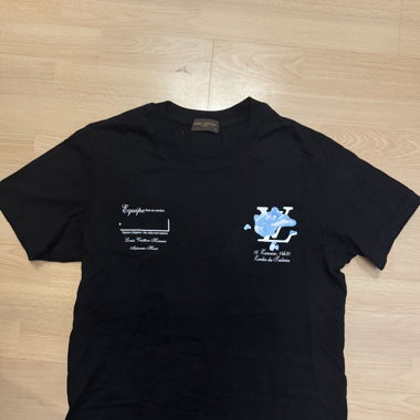 Lv tshirt