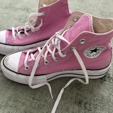 Converse high platform sneakers pink