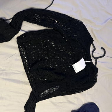 Haut en résille noir Bershka