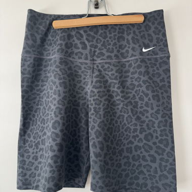 Nike Dri-FIT Sport Shorts Leopard Pattern Grey L