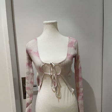 Cardigan Corto Rosa con Nodo Frontale