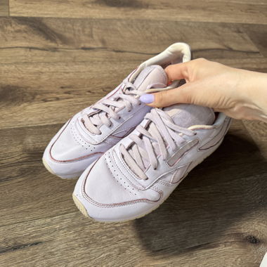 Lila Reebok 
