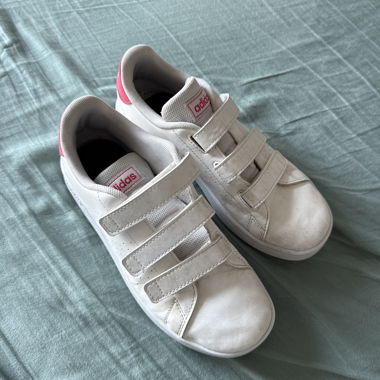 Baskets adidas pour enfants
