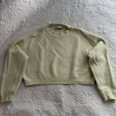 ZARA yellow cropped sweater, size M