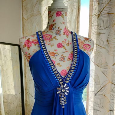 Blaues Abendkleid