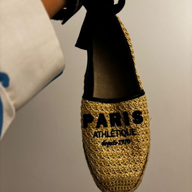 Ballerina sandals with „Paris“ embroidery 
