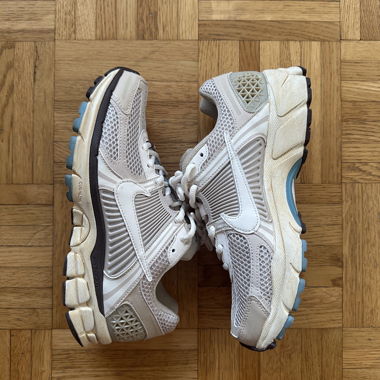 Nike zoom vomero 5 