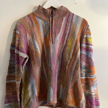 Pull en tricot à motifs multicolores
