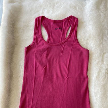 Top basique rose neuf 34