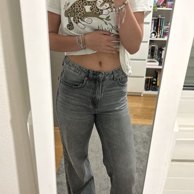 Grey Wide-Leg Jean