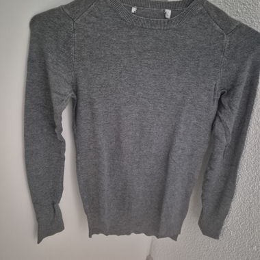 Pull en maille gris