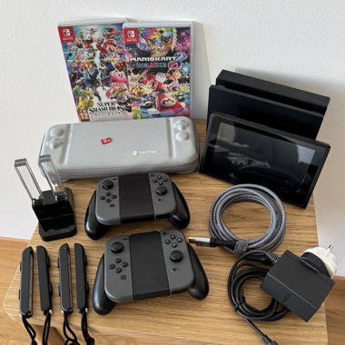 Nintendo Switch avec accessoires et jeux