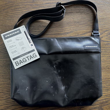 FREITAG F553 LOU ganz schwarz / NEU
