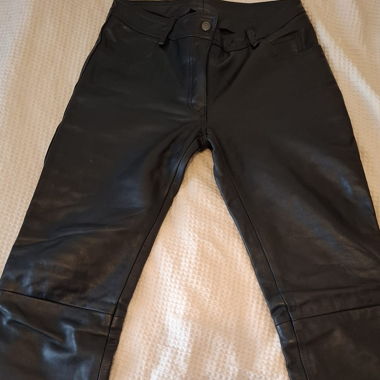Pantaloni in pelle