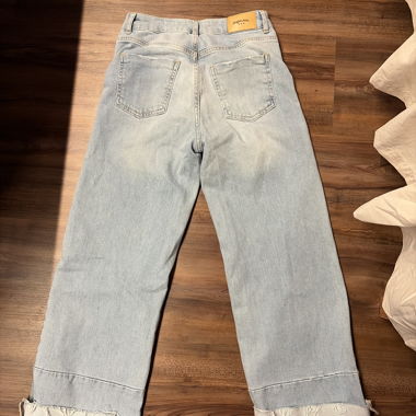 hellblaue Jeans